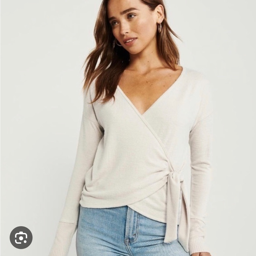 NEVER WORN Abercrombie Wrap Sweater